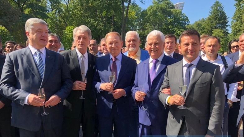 5 украинских президентов впервые сфотографировались вместе