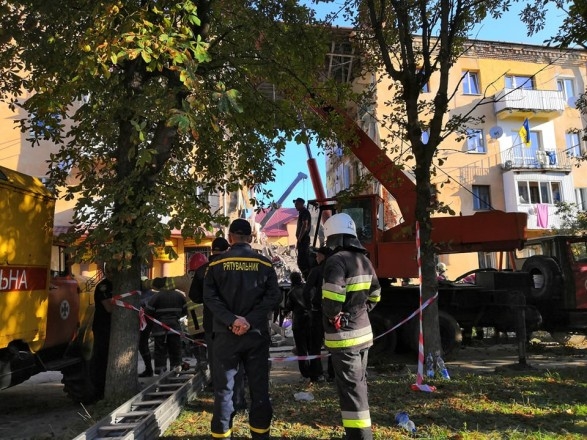 Под завалами дома в Дрогобыче могут находиться еще пять человек - ГСЧС