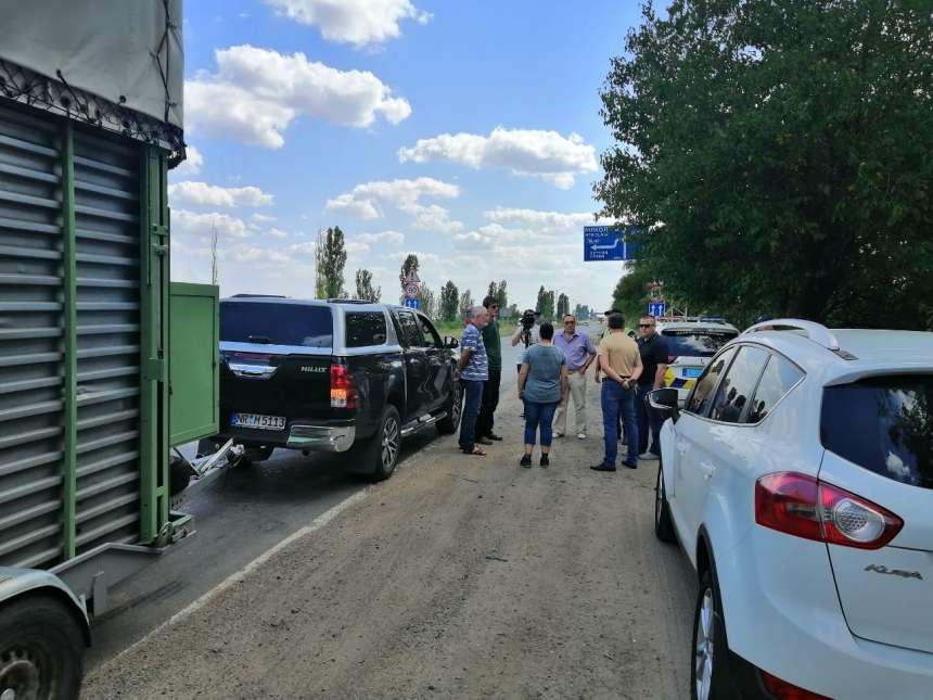 Ð ÐÐ¸ÐºÐ¾Ð»Ð°ÐµÐ² Ð¿ÑÐ¸ÐµÑÐ°Ð» Ð¶Ð¸ÑÐ°Ñ: Ð´Ð¸ÑÐµÐºÑÐ¾Ñ Ð·Ð¾Ð¾Ð¿Ð°ÑÐºÐ° Ð²ÑÑÑÐµÑÐ¸Ð» Ð°Ð²ÑÐ¾Ð¼Ð¾Ð±Ð¸Ð»Ñ Ð½Ð° Ð²ÑÐµÐ·Ð´Ðµ Ð² Ð³Ð¾ÑÐ¾Ð´. ÐÐÐÐÐÐ