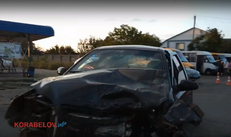 В Николаеве пьяный водитель на Geely «лоб в лоб» ударил Hyundai: есть пострадавший 