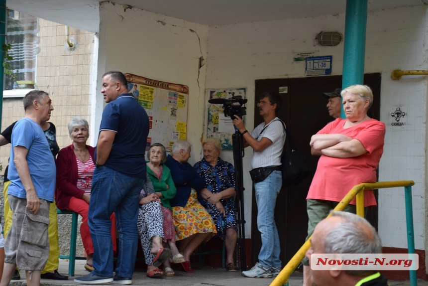 В Николаеве торжественно открыли детскую площадку, на которой травмировался ребёнок