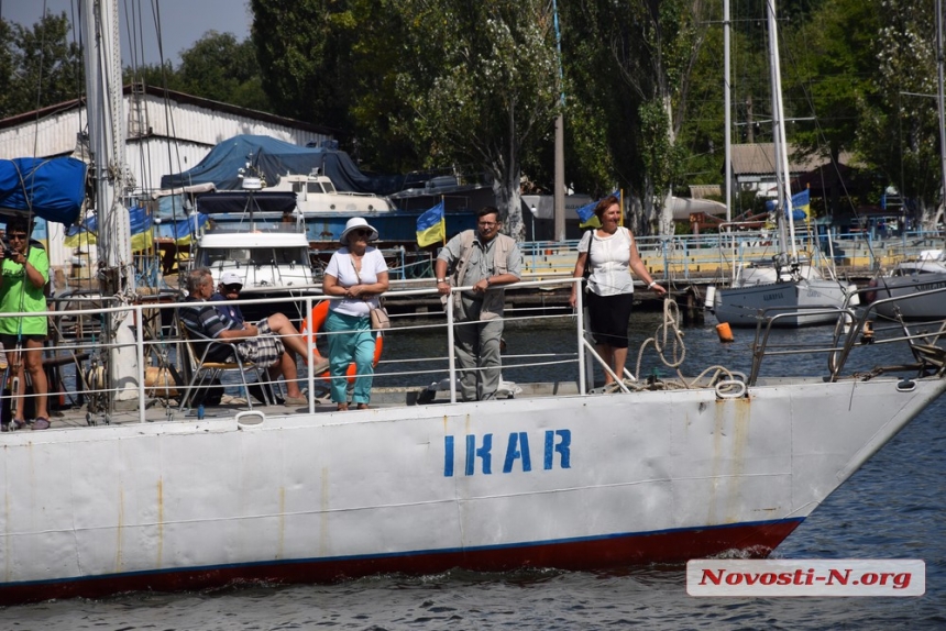 В Николаеве развели мосты для прохождения яхт. ФОТО, ВИДЕО