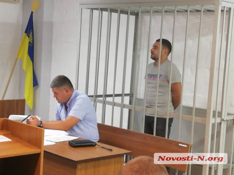 В Николаеве суд отправил под стражу депутата горсовета, подозреваемого в получении взятки