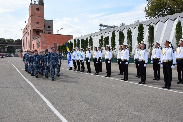 Освобожденные украинские моряки вернулись в Одессу