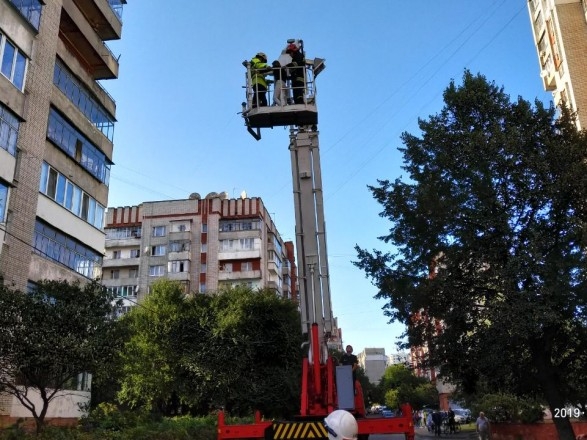 Во Львове с балкона сняли женщину, которая четыре дня просидела в запертой квартире