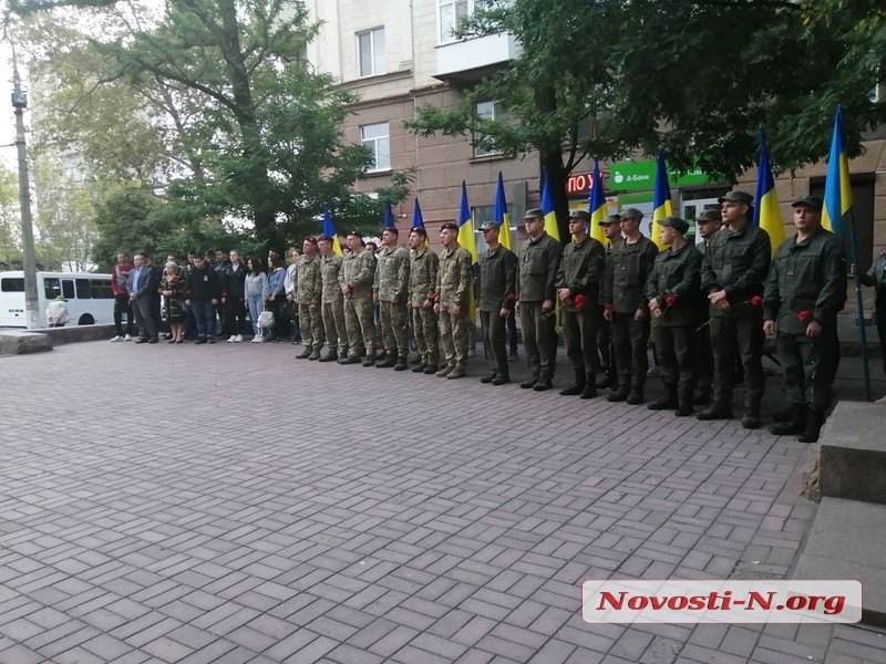 Ð ÐÐ¸ÐºÐ¾Ð»Ð°ÐµÐ²Ðµ ÐºÐ¾ Ð´Ð½Ñ Ð¿Ð°ÑÑÐ¸Ð·Ð°Ð½ÑÐºÐ¾Ð¹ ÑÐ»Ð°Ð²Ñ Ð²Ð¾Ð·Ð»Ð¾Ð¶Ð¸Ð»Ð¸ ÑÐ²ÐµÑÑ Ðº Ð¿Ð°Ð¼ÑÑÐ½Ð¸ÐºÑ ÐÑÐ³Ð¸Ð½Ñ