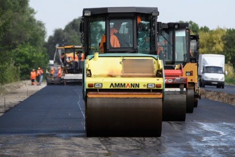 В Украине собираются починить половину дорог государственного значения