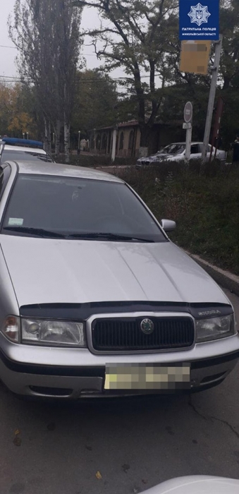 В Николаеве задержали автомобиль Skoda, который был угнан в Киеве: водитель пытался бежать