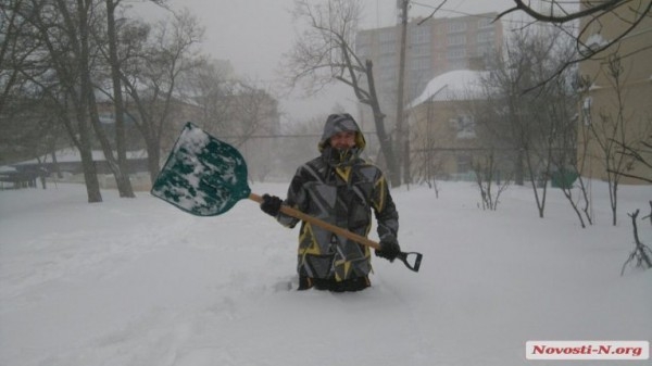 Николаев не готов к зимним метелям — не хватает снегоуборочной техники