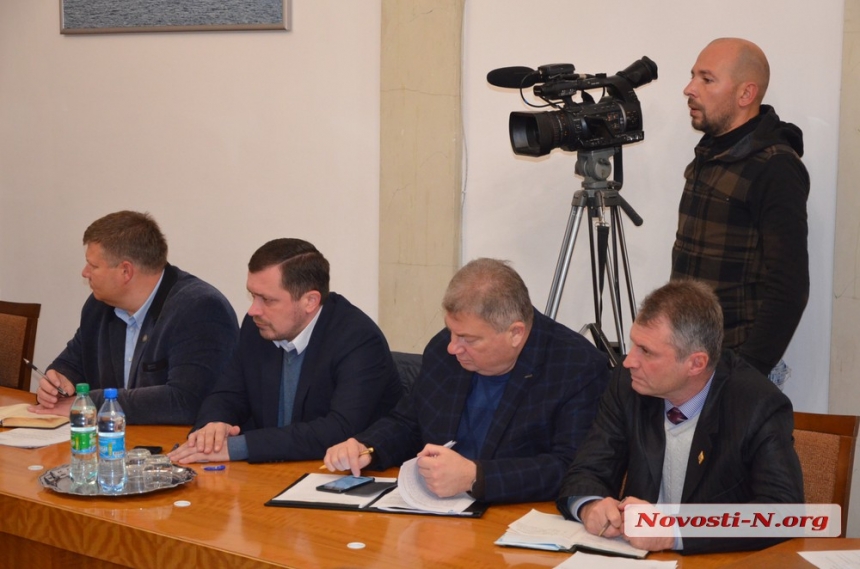 В Николаеве вице-мэр обвинил речного перевозчика в попытке «присосаться к бюджету»