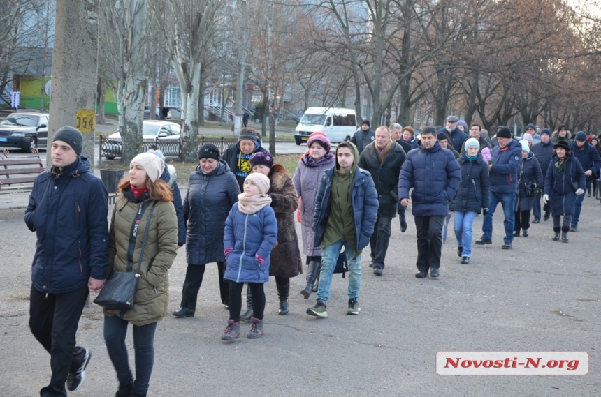 «Погибали, потому что были украинцами»: в Николаеве почтили память жертв голодомора