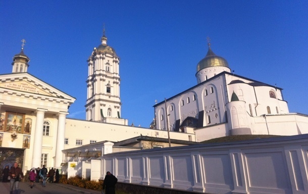УПЦ вновь лишили прав на Почаевскую лавру