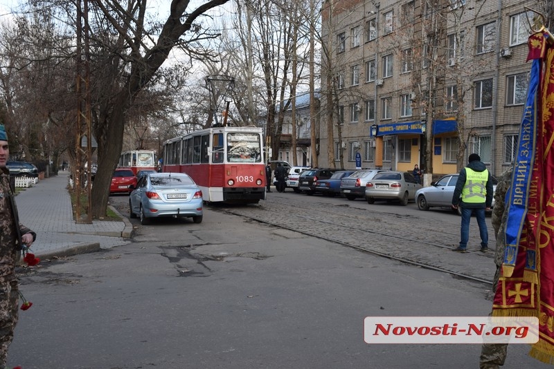 В Николаеве прибывших с Донбасса военнослужащих встречали без представителей власти. ФОТО, ВИДЕО