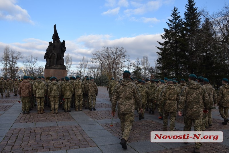 В Николаеве прибывших с Донбасса военнослужащих встречали без представителей власти. ФОТО, ВИДЕО