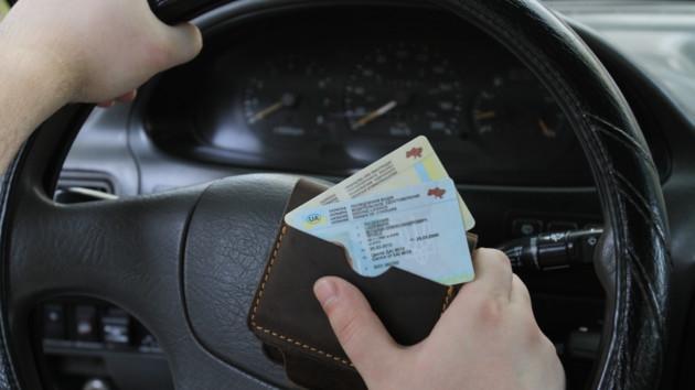 Украинцы получат электронные водительские права: что это и как будет работать