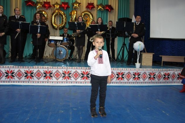 В школе № 39 ко Дню Вооруженных Сил Украины прошел концерт