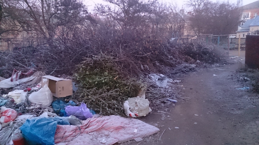 В Николаеве после увеличения тарифа на утилизацию ТБО перестали вывозить мусор?