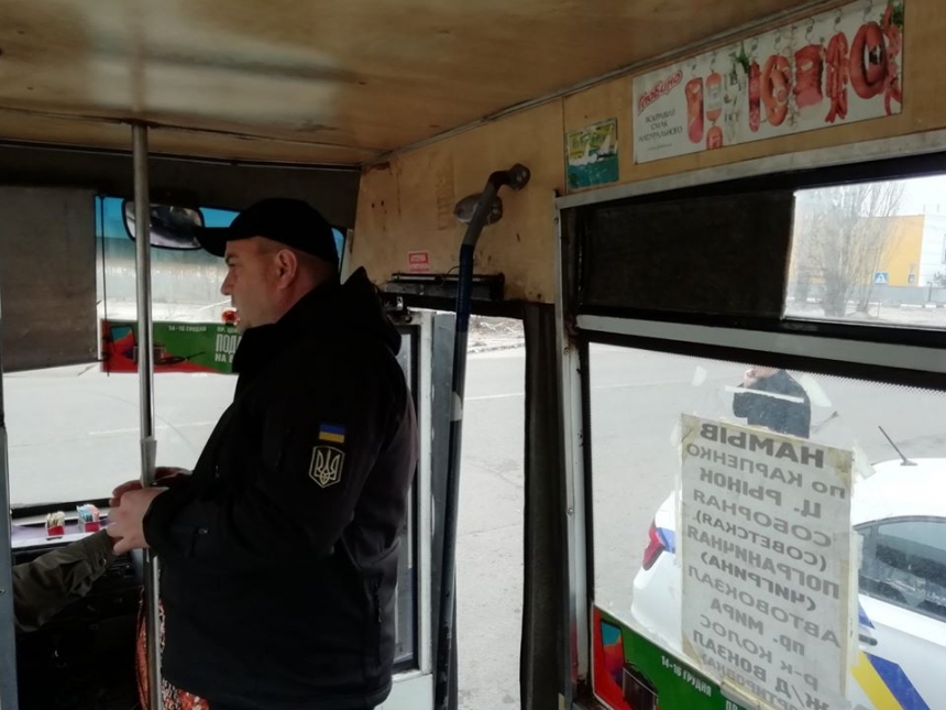 В Николаеве с маршрутов сняли два микроавтобуса - из-за санитарного состояния