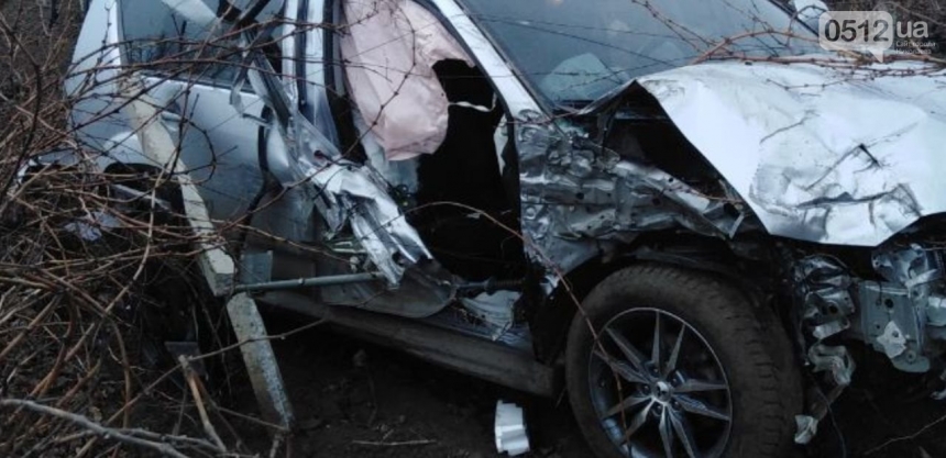 На трассе под Коблево столкнулись трактор и «Мицубиси»: пострадала пассажирка