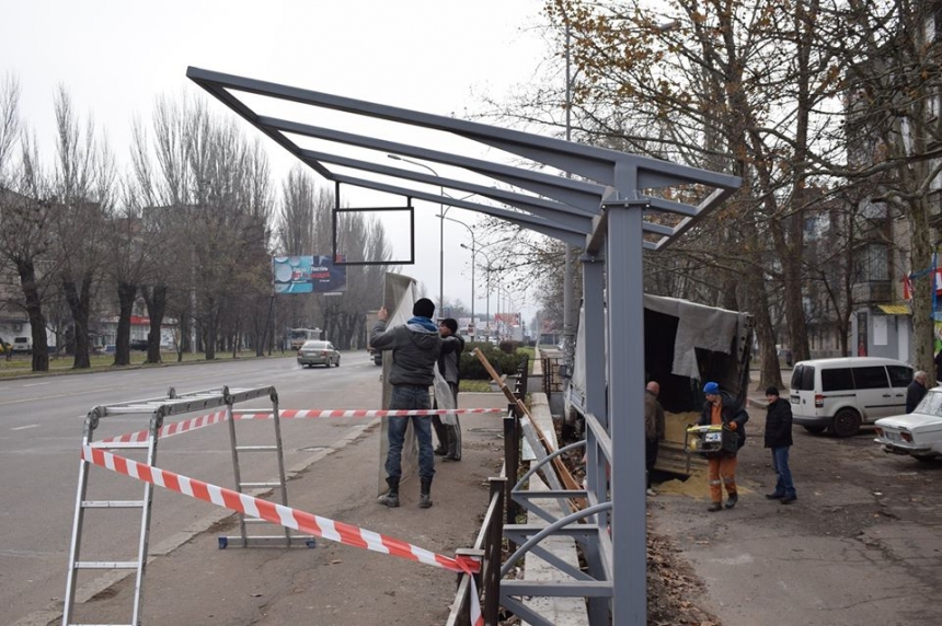 В Николаеве отремонтировали остановки общественного транспорта