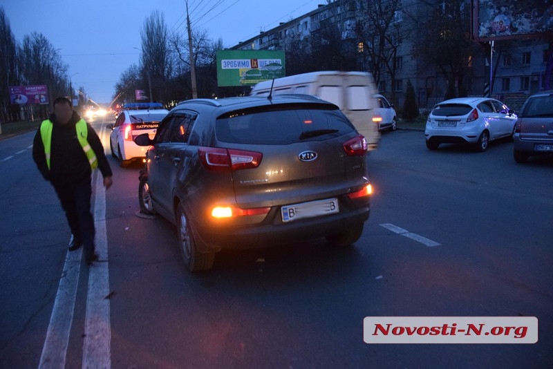 В Николаеве девушка на «Фольксвагене» протаранила «Киа»