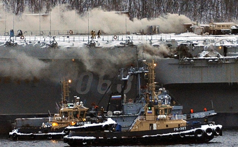 На горевшем авианосце «Адмирале Кузнецове» нашли тело второго погибшего