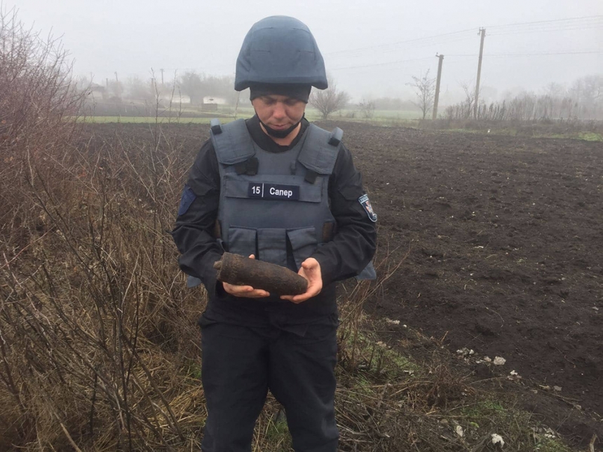 На Николаевщине пиротехники уничтожили артснаряд прошлых войн