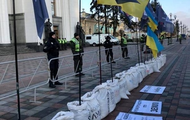 Под Радой готовят массовые акции протеста