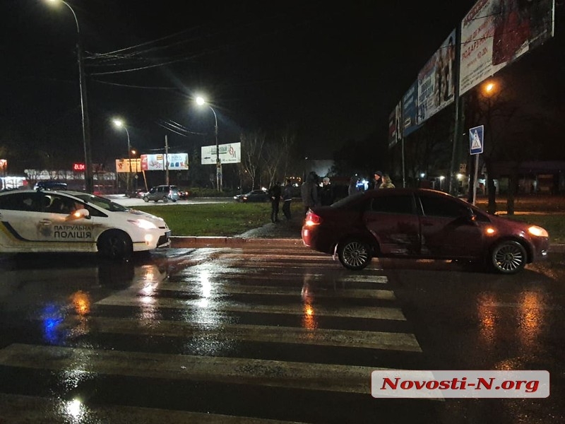 В Николаеве возле автовокзала столкнулись «ВАЗ» и «Фиат»