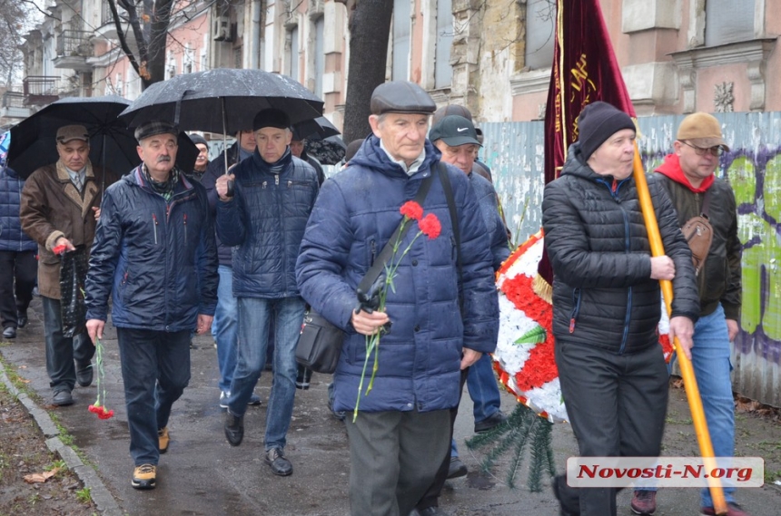 В годовщину ввода советских войск в Афганистан в Николаеве почтили память погибших