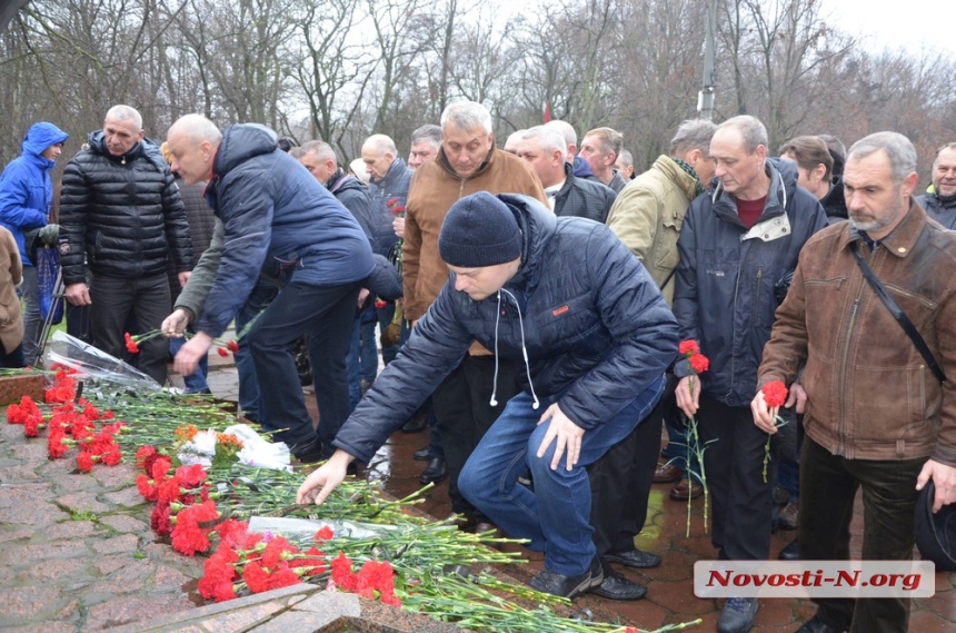 В годовщину ввода советских войск в Афганистан в Николаеве почтили память погибших