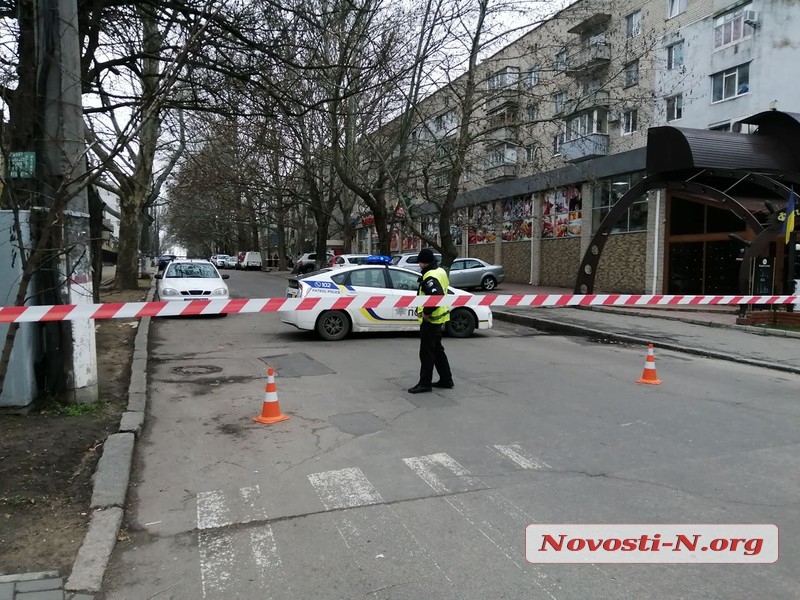 В центре Николаева у жилого дома нашли гранату: улица перекрыта. ОБНОВЛЕНО