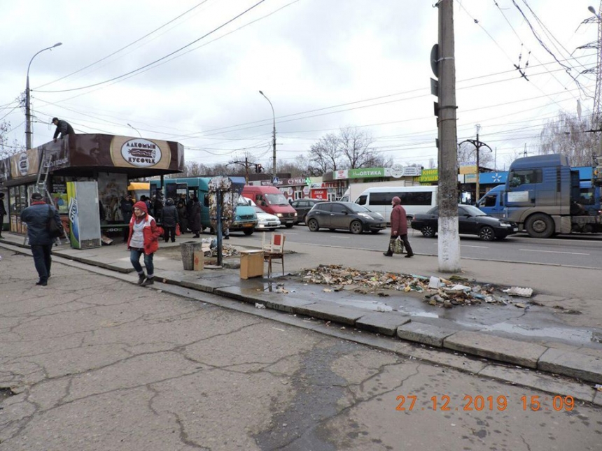 В Николаеве у автовокзала снесли последние 5 будок