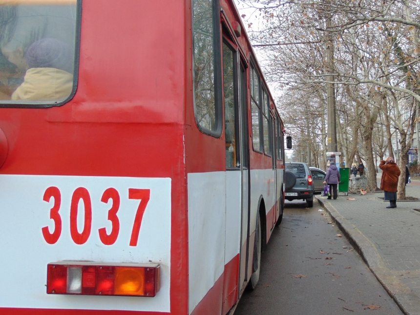 В Николаеве в троллейбусе умерла пассажирка