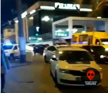 В Николаеве пьяный водитель выехал «против течения» транспорта: его избили свидетели