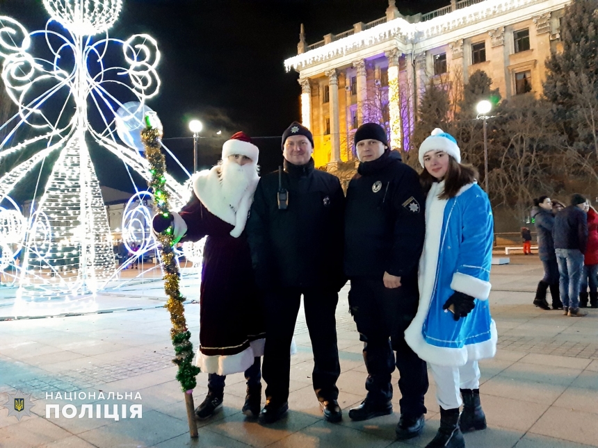 В новогодних гуляньях в центре Николаева приняли участие около 16000 человек