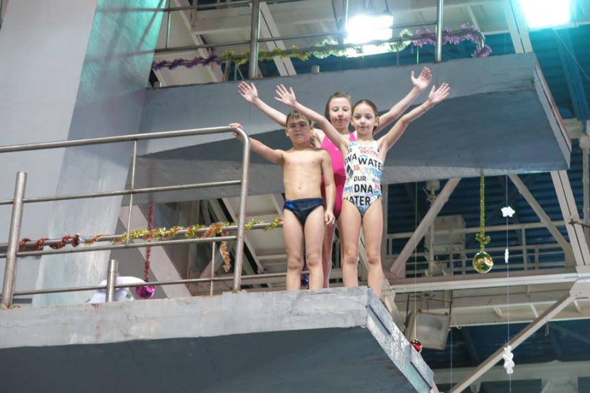 В Николаеве для спортсменов «Украины» приобрели новые трамплины для прыжков в воду
