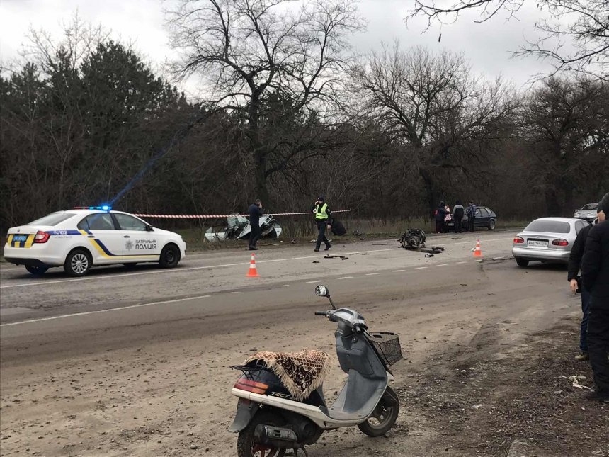 В разбившемся вчера под Вознесенском BMW погиб 26-летний водитель