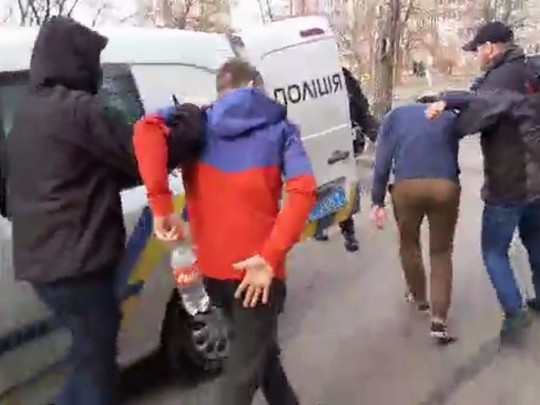 В Киеве группа парней с 14-летней девочкой убили мужчину во время ограбления