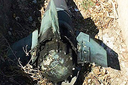 Нашлось третье фото предполагаемой части ракеты на месте авиакатастрофы в Иране