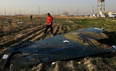 «Черные ящики» сбитого самолета МАУ расшифруют в Украине