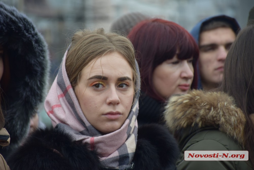 «Бой под Крутами»: глава облсовета сама начала митинг-реквием, из-за опоздания вице-губернатора