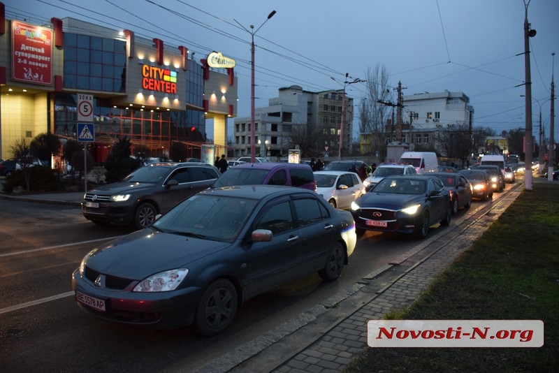 Возле «Сити-Центра» Volkswagen въехал в Citroen 