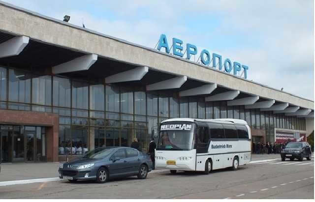 Из херсонского аэропорта запустят автобус в Николаев для подвоза пассажиров