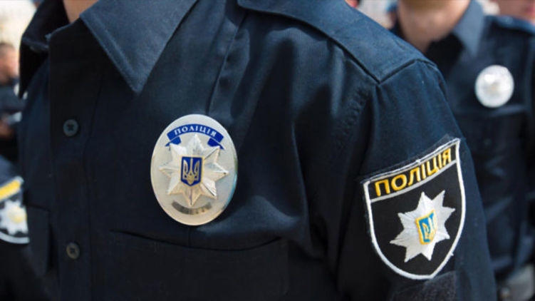 Во Львове пьяная женщина атаковала приехавшую на вызов полицейскую