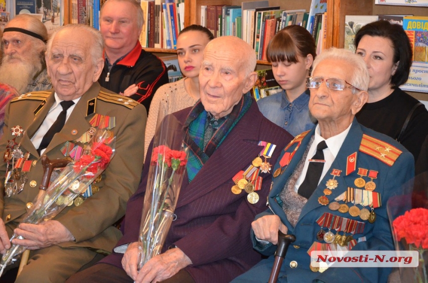 «Подвиг, который вечен»: в Николаеве чествовали защитников Сталинграда