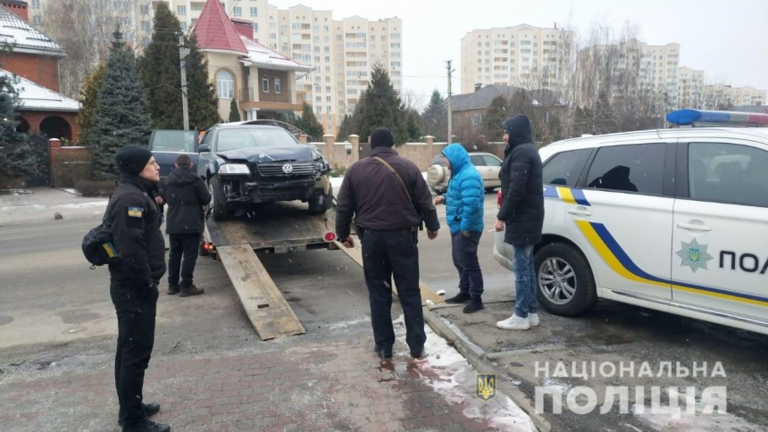 На Киевщине пьяный мужчина избил полицейского при оформлении ДТП