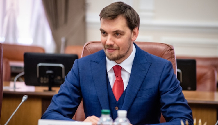 Гончарук признался, что советуется с Богданом и Ермаком о кандидатах на должности министров