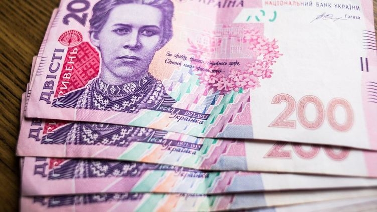 До 68 000 гривен. Опубликованы зарплаты украинских министров за январь