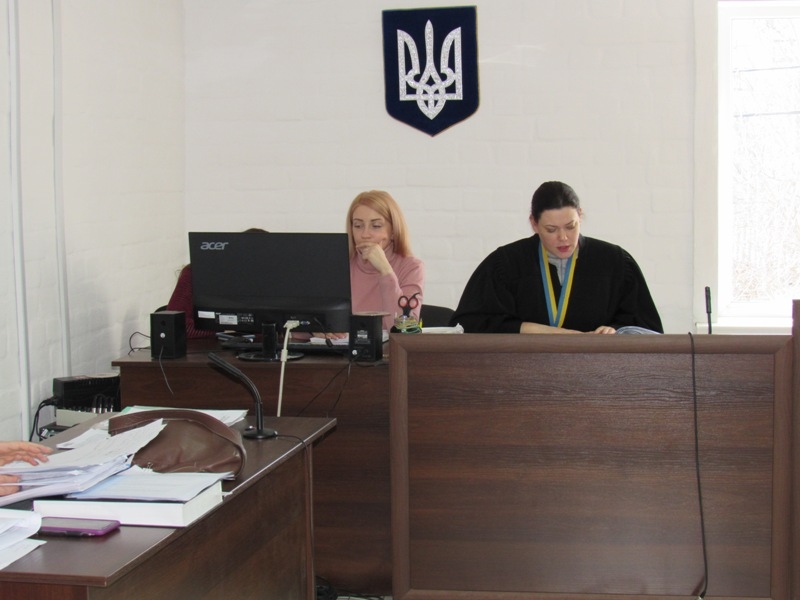 В Николаеве экс-замдиректора музыкальной школы № 1 требует в суде восстановления в должности